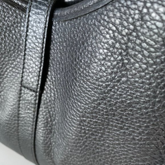 Gucci Black Pebbled Leather Shoulder Bag - Picture 5 of 11